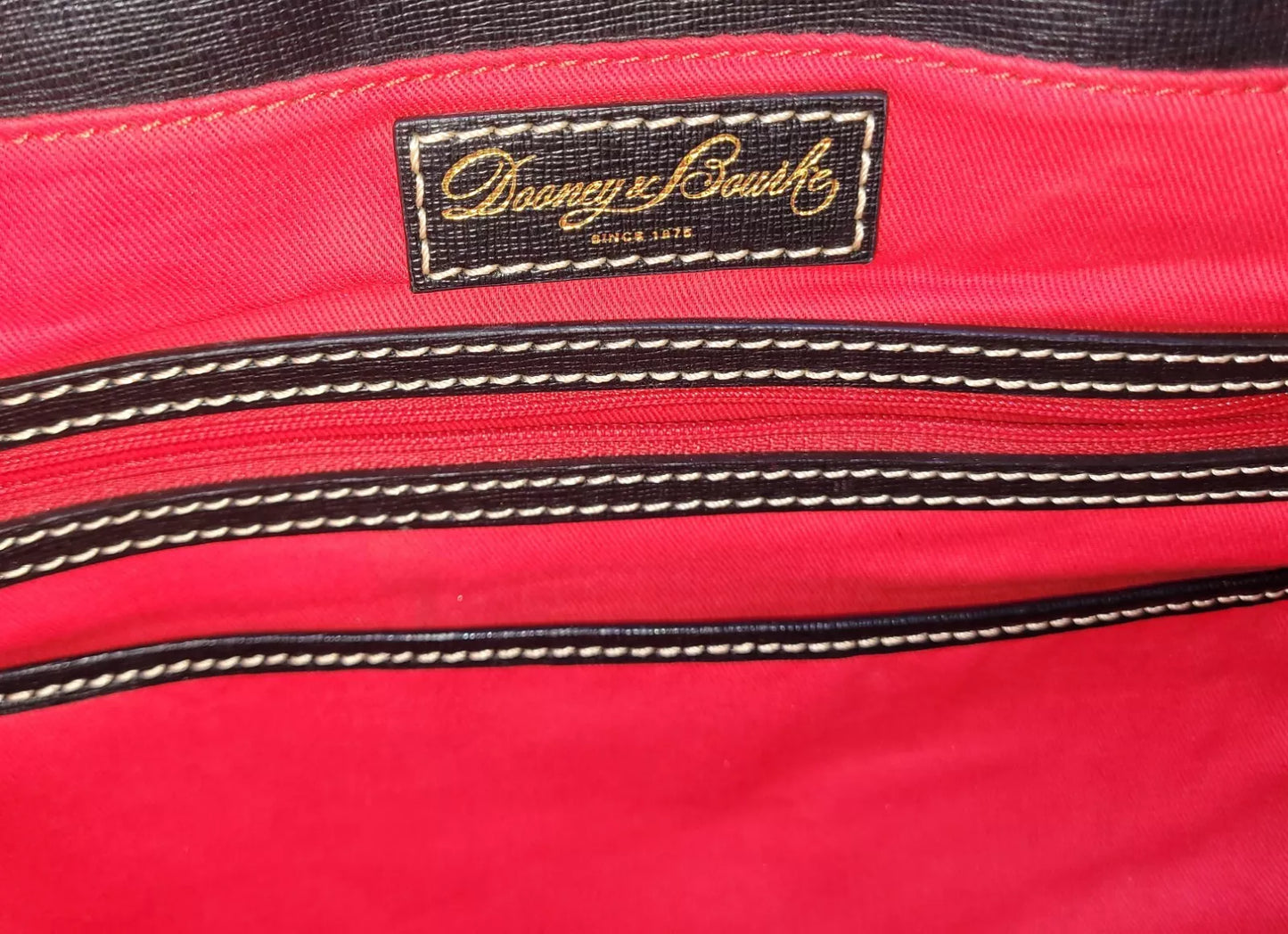 Dooney & Bourke Classic Shoulder / Handbag